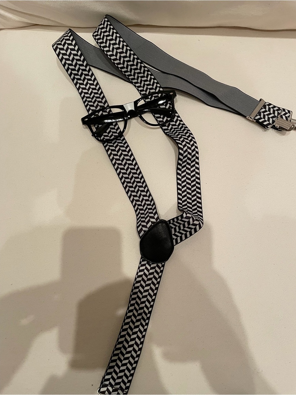 NWOT Costume - Men's Black & White Patterned Suspenders and Fake Glasses
